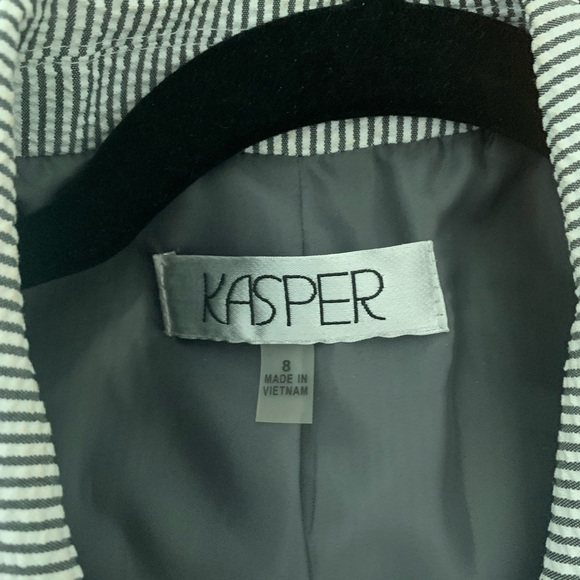 Seersucker summer pant suit - Picture 3 of 7